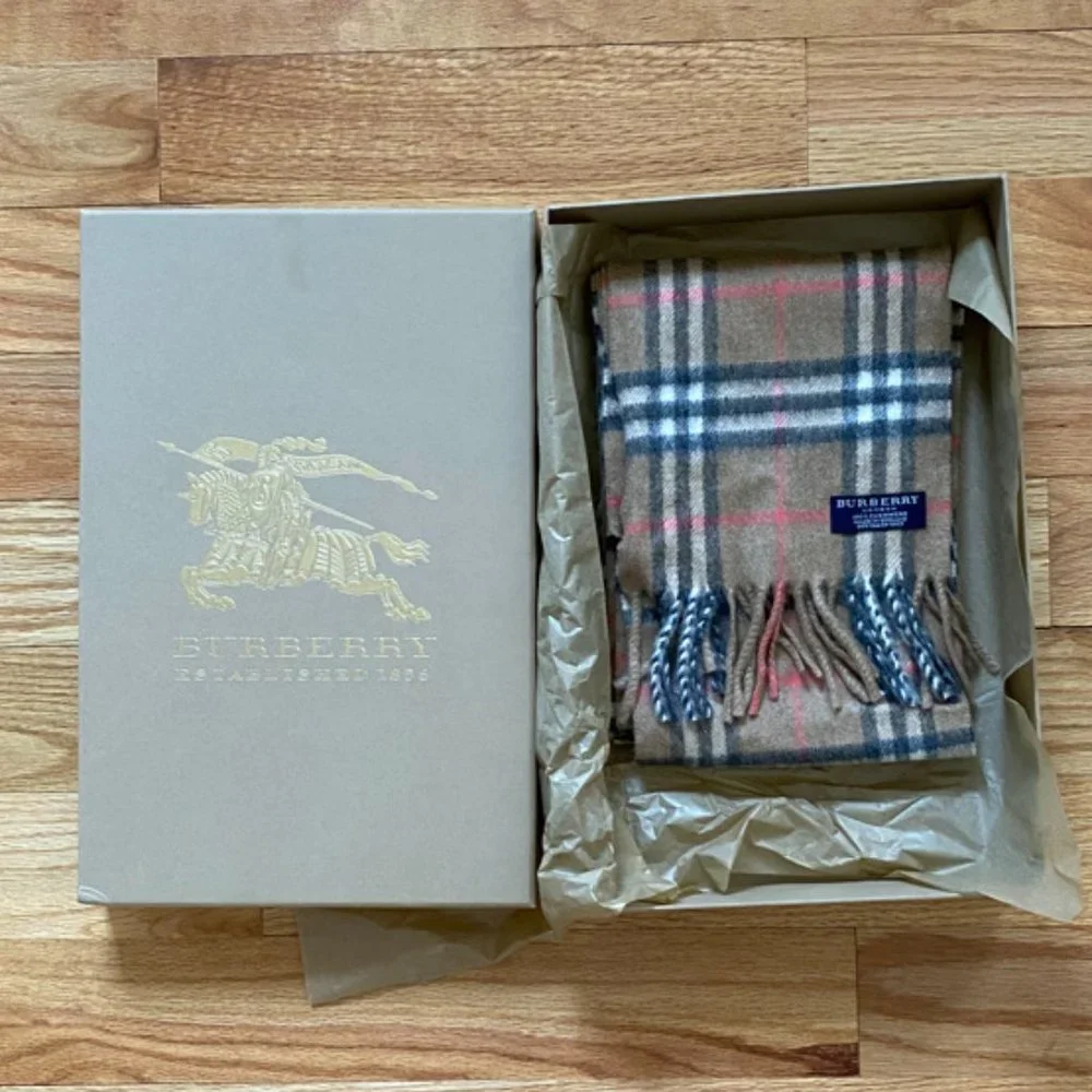 Authentic Burberry Super Long 100%Cashmere Scarf in Beige Check - Picture 7 of 8